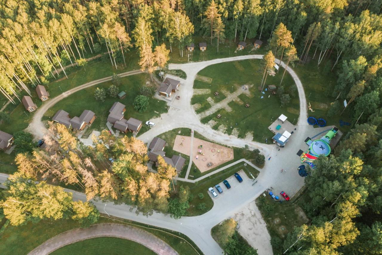 Camping & Camper Place Pasvalys Exteriör bild